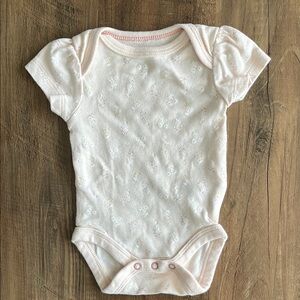 5/$20 Cloud Island Pink Floral Short Sleeve Onesie NB
